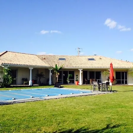 Bed & Breakfast Le Temps Des Hotes Vertou