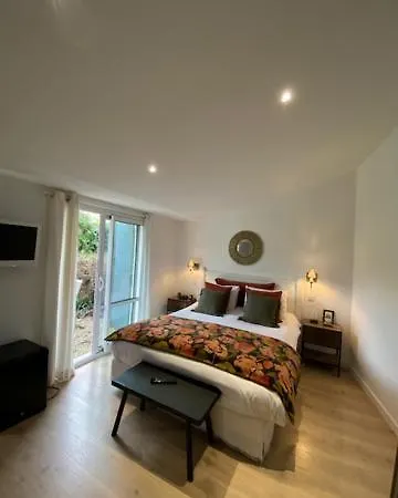 Le Temps Des Hotes 3*