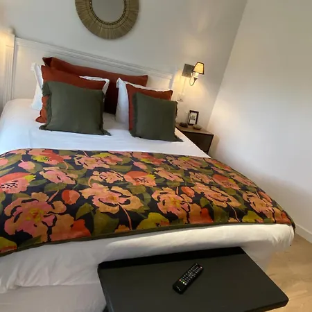 Le Temps Des Hotes فندق مبيت وإفطار فيرتو