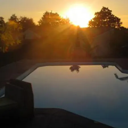 Bed & Breakfast Le Temps Des Hotes 3*