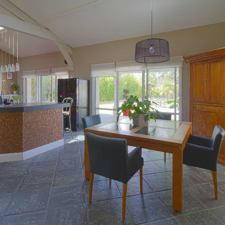 Le Temps Des Hotes 韦尔图