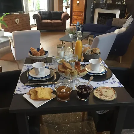 Bed & Breakfast Le Temps Des Hotes 3*