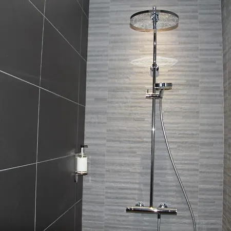 Le Temps Des Hotes Отель типа 