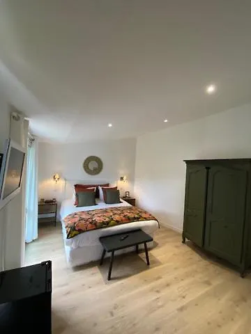 Le Temps Des Hotes Bed & Breakfast