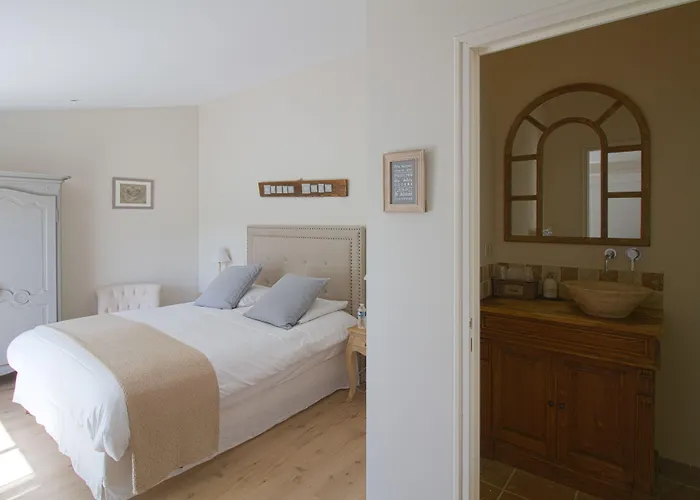 Le Temps Des Hotes Bed & Breakfast Vertou