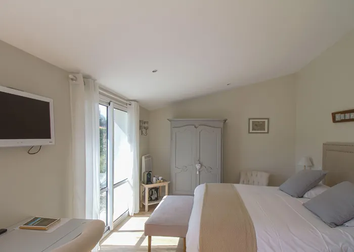 Le Temps Des Hotes Bed & Breakfast