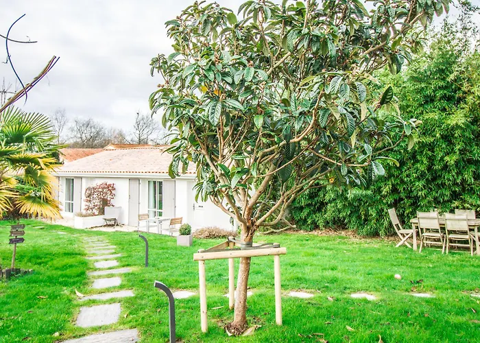 Le Temps Des Hotes Panzió 3*